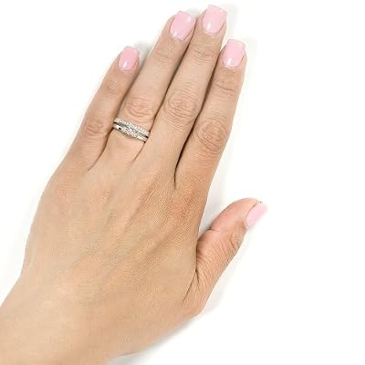 3/8ctw Three Stone Round Brilliant Diamond Wedding Ring Set in 14Kt White Gold (HI/I1-I2)