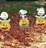 Peanuts Snoopy Linus and Charlie Brown Pumpkin Lighted Pathway Markers