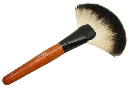 Large Cosmestic Makeup Fan Powder Brush, Make up Accessories, White Hair Large Cosmestic Makeup Fan Powder Brush, Make up Accessories, White Hair