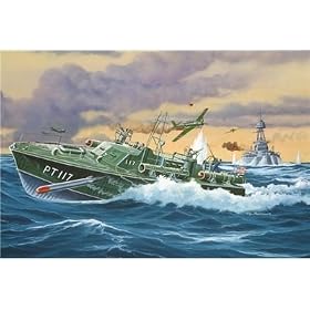 US Marine Torpedo Boat PT 117 Plastic Ship Model Kit by Revell Germany