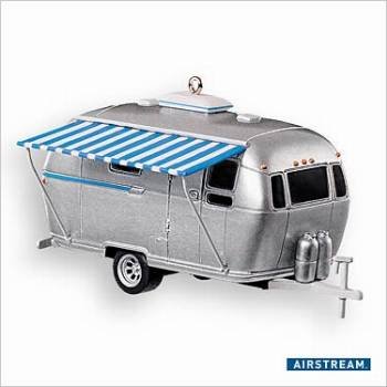 Airstream Dreams 2007 Hallmark Ornament QXI2157
