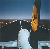 Review Edition Axel Menges  / Wings of the Crane: 50 Years of Lufthansa Design