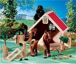CALICO CRITTERS SWEETBRIAR PONY AND STABLE