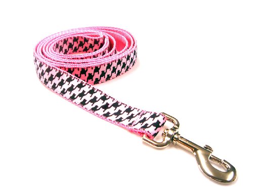 Large Pink/Black Herringbone Dog Leash – Nylon Webbing: 1″ wide, 6ft length.