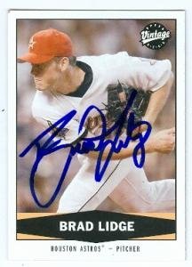Brad Lidge Autographed/Hand Signed Baseball Card (Houston Astros) 2004 Upper Deck Vintage #30