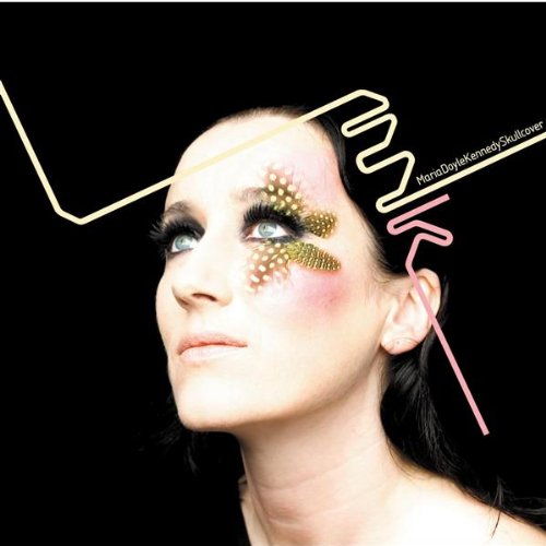 MARIA DOYLE KENNEDY : SKULLCOV