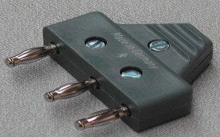 3 pin plug