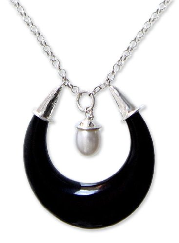 Pearl and horn pendant necklace Nightlight