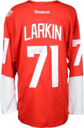 Dylan-Larkin-Detroit-Red-Wings-Autographed-2016-Stadium-Series-Reebok-Premier-Jersey-Fanatics-Authentic-Certified