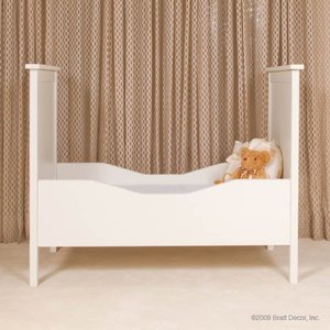 Bratt Decor Manhattan Soho Toddler Bed in White