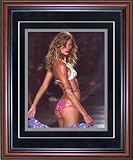 Gisele Bundchen Autographed / Signed 8x10 Framed Photo
