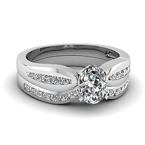 Fascinating Diamonds Tapered 0.80 Ct Oval Shaped VS2 Diamond Engagement Wedding Rings Channel Set 14K GIA