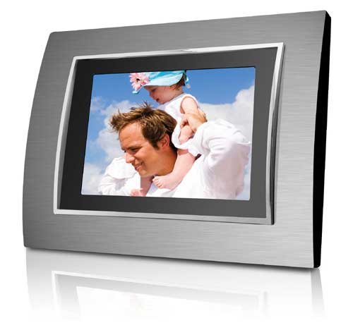 Coby DP-767 7-Inch Widescreen Digital Photo Frame with Multimedia Player (Includes 2 Metal Frames)