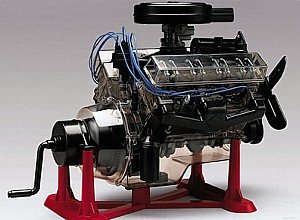 Revell Visible V-8 Engine 1:4 Scale
