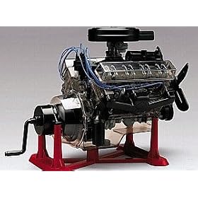Revell 1:4 Visible V-8 Engine