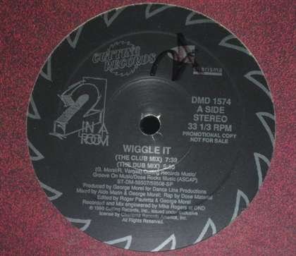 2 In A Room - WIGGLE IT (MAXI CD) - Zortam Music