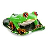 Outdoor Living : Pewter Frog Sitting on Lilly Leaf