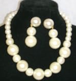 Graduated Ivory Pearl Choker Necklace with Earrings for Women and Teens