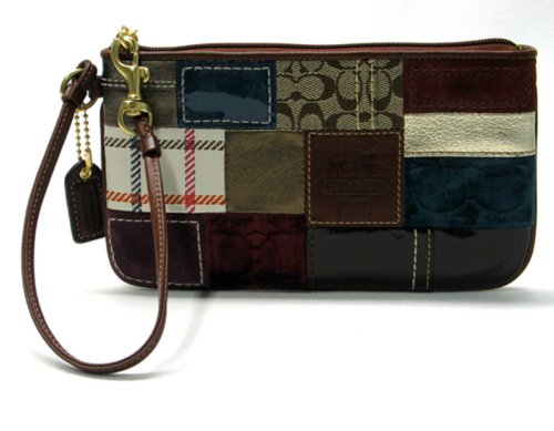 HOLIDAY PATCHWORK GALLERY WRISTLET