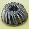 Kaiser Bakeware Kaisercast 9-1/2-Inch Classic Bundtform Pan