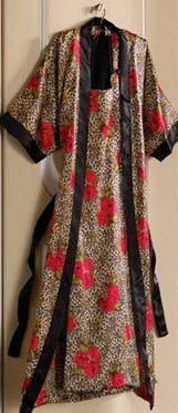 Contessa Di Roma long gown and kimono robe set with matching padded lingerie hanger (Click to see more prints)