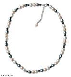 Pearl and agate choker, 'Subtle Glow' 0.2