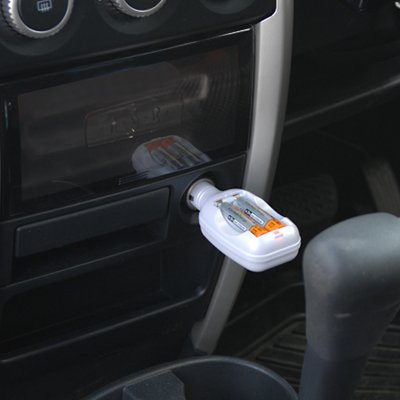 単三・単四充電池を車内で充電【カーチャージャー】 エネ○ープ対応