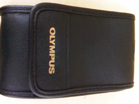 Original Olympus Leather Flip Case With Belt Loop For Olympus Stylus T-100 7030 7010 5010 7040 7030 Tough 3000 Tough 6000 Tough 6020 Tough 8010 FE-4020 FE-47 With Free Mini Tripod