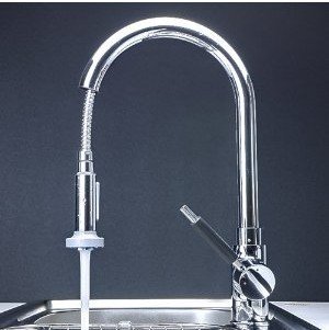 Single Handle Centerset Pull Out Kitchen Sink Faucet with Versatile and Swivel Sprayhead, Chrome