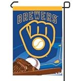 Milwaukee Brewers 11x15 Garden Flag Retro Glove