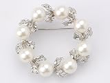 Bridal White Faux Pearl Bead Reef Wreath Classic Crystal Rhinestone Pin Brooch