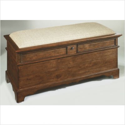 Country Living Heritage Bench Top Cedar Chest