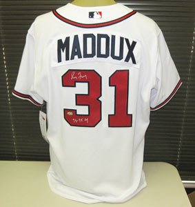 Greg Maddux Signed Atlanta Braves Jersey