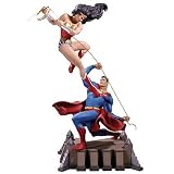 : Wonder Woman vs. Superman Statue