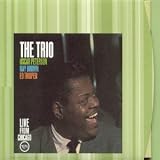 Revue Oscar Peterson  / The Trio (Live From Chicago)