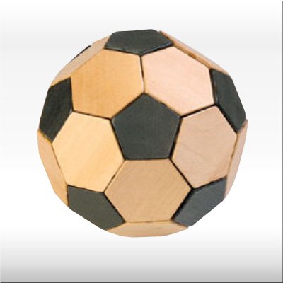Childrens Toyshop  Spielwaren : Geduldspiel 'MAGIC SOCCER' aus Holz - Faszinierender Knobelspaß für viele vergnügliche Stunden!