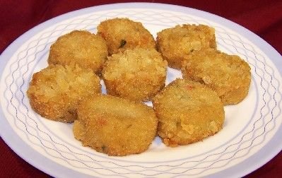 Blue Claw Crab Cakes by Restaurant Foods at Home