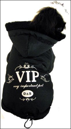 Hundemantel VIP schwarz - Top Qualität - federleicht - flauschig gefüttert - wasserabweisend - Kapuze abnehmbar - Dogs Stars