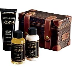 Caswell Massey 1752 Almond Steamer Trunk Set Caswell-Massey - 1752 Almond Steamer Trunk Set