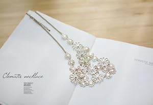 Buyinhouse Creative Romantic Flower Pendant Camellia Flower Pendant Short Style Necklace Suitable for Ladies OL