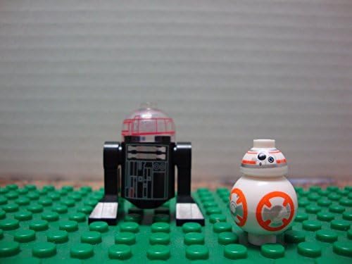Mini figures BB-8 and r2-d5