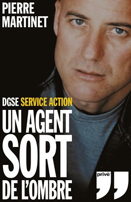 Un Agent sort de l'ombre