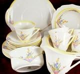Review Royal Doulton  / Royal Doulton Leonora V1426 Cup and Saucer
