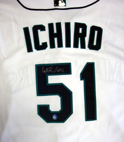 Ichiro Suzuki Autographed 2002 Seattle Mariners Jersey #51 Holo #11