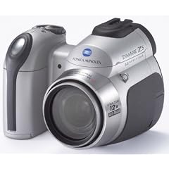 Konica Minolta Dimage Z5 Digitalkamera (5 Megapixel, 12fach opt. Zoom) silber