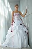 Hochzeits-shop-hamburg WD1019 Romatisches Brautkleid mit Schnürung/Reißverschluß u. Schleppe