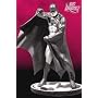 Batman: Black & White Statue: Alex Ross