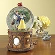 Disney Snowglobe Snow White Prince Cast NEW