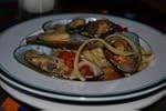 Simple and savory recipe: Mussels wit...