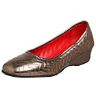 Amalfi by Rangoni Filina Low Wedge